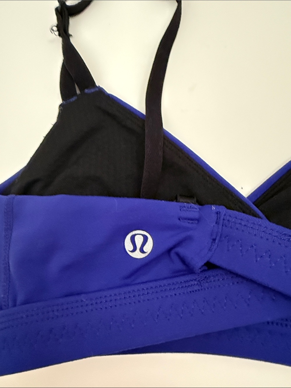Lululemon Sports Bra Womens Size 2 Black Blue Activewear - Picture 5 of 7